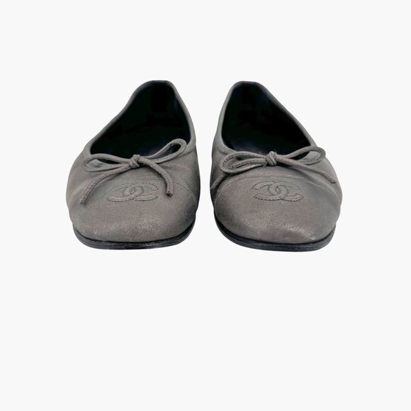 Chanel CC Cap Toe Ballet Flats Grey Silver Leather Size 38 US 7–7.5 Women - Picture 5 of 15